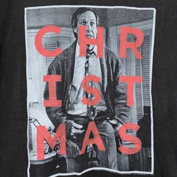 Old Navy Collectabilitees Mens Christmas Vacation Graphic T-Shirt - Picture 2 of 7